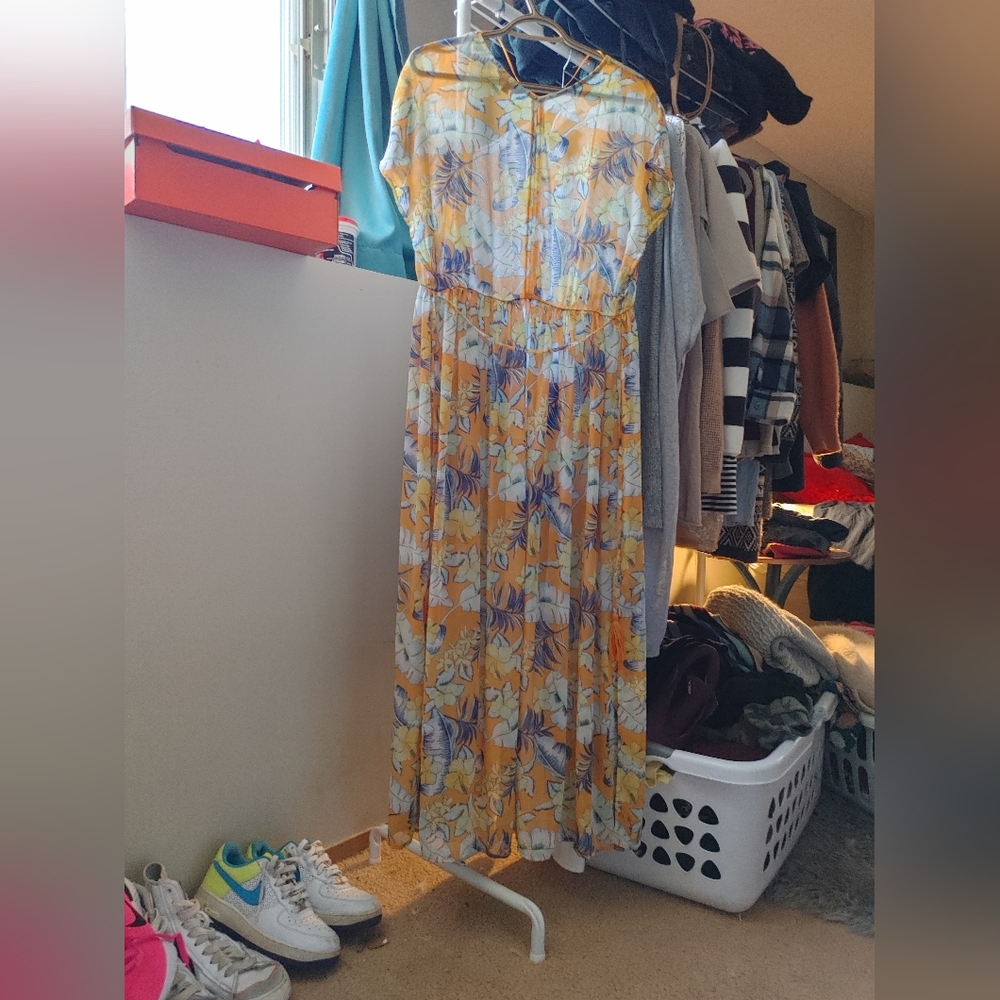 Sheer Floral Yellow Bohemian Maxi Dress - Picture 6 of 6